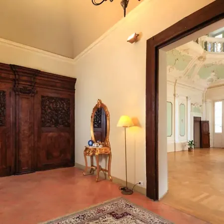 Palazzo De' Vecchi 4*