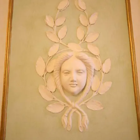 Palazzo De' Vecchi 4*