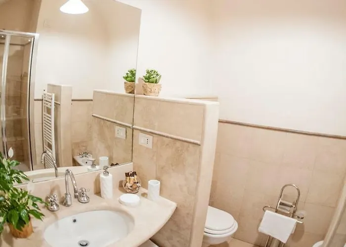 Palazzo De' Vecchi 4*