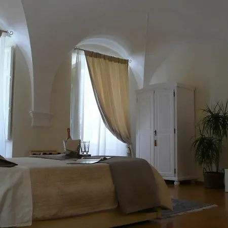 Palazzo De' Vecchi B&B