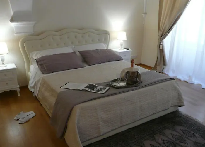 Palazzo De' Vecchi Bed & Breakfast